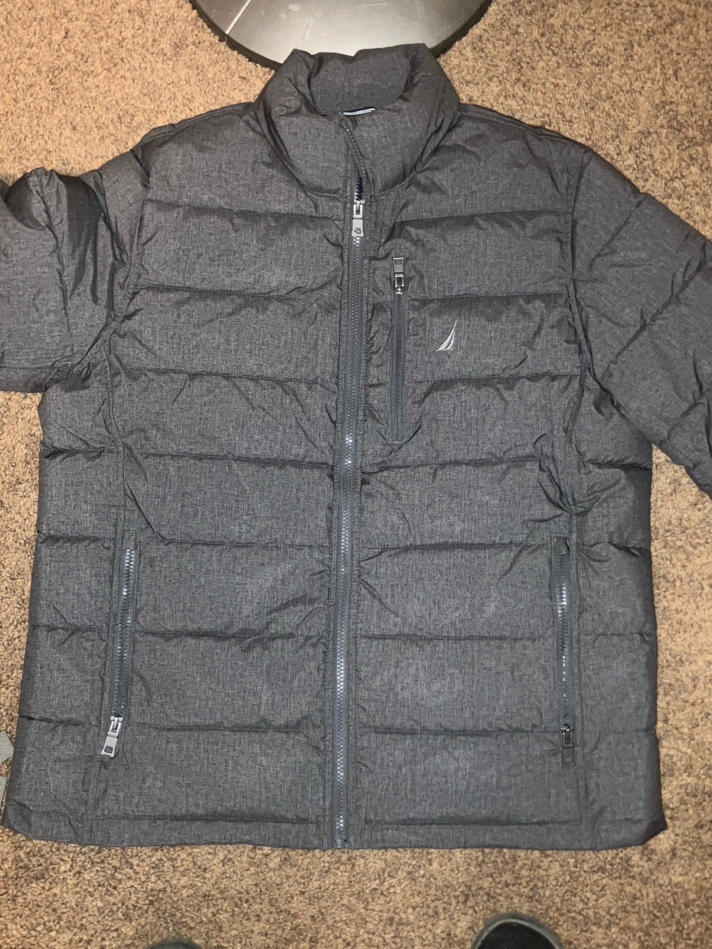 Nautica nwot Puffer jacket , men’s size large , gray